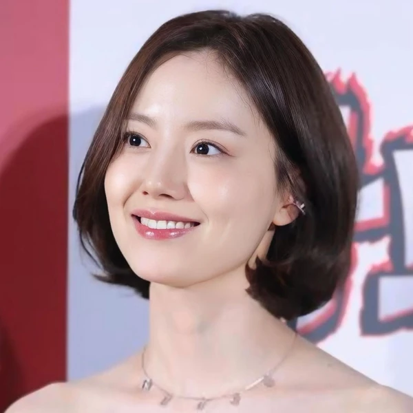 The most loved look of Moon Chaewon today