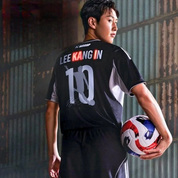 Foto profil terbaik Lee KangIn hari ini di Choeaedol Celeb