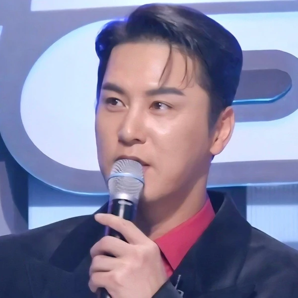 Foto populer Jang Minho yang penuh cinta dari penggemar