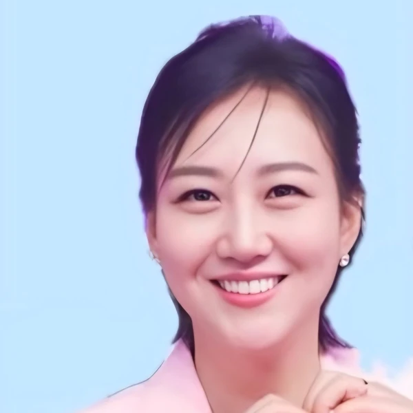 The most loved look of Jang Yoonjeong today