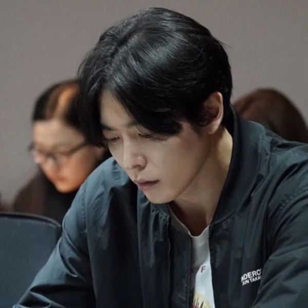 The most loved look of Kim Jaewook today