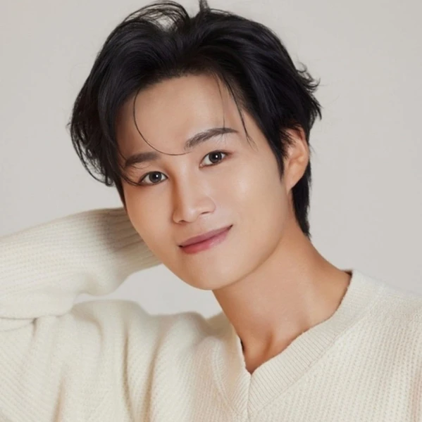 充滿粉絲愛的金熙栽人氣照片