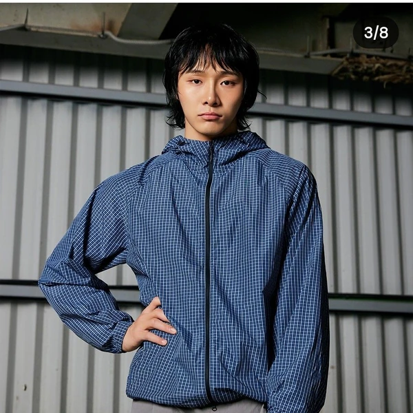 Popular photo full of fans’ love for Ki Moogan