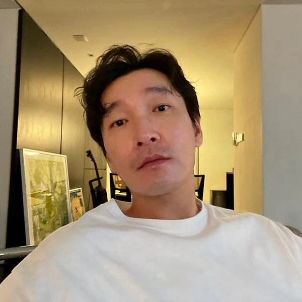 The most loved look of Cho Seungwoo  today