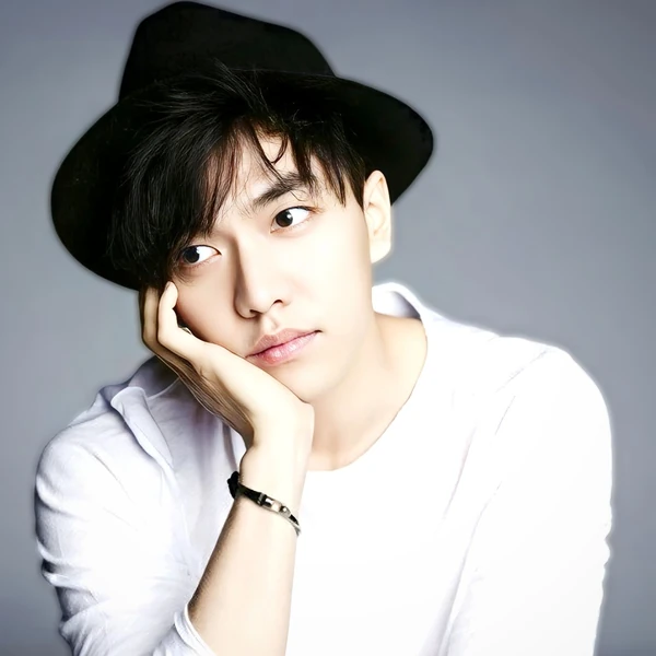 Penampilan Lee Seunggi yang paling disukai hari ini