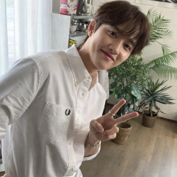 Penampilan Doh Kyungsoo (D.O.) yang paling disukai hari ini