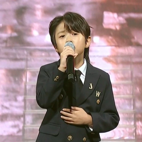 ユ・ジウへのファンの愛が詰まった人気写真