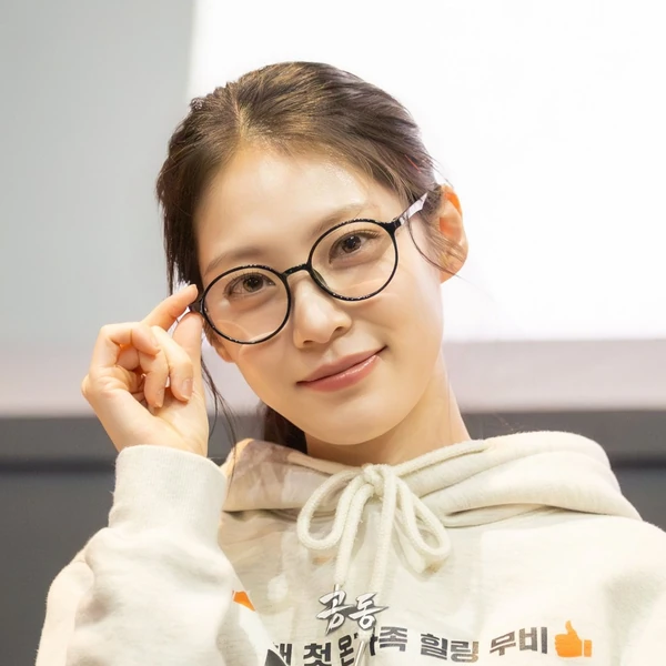 오늘 가장 사랑받은 공승연의 모습