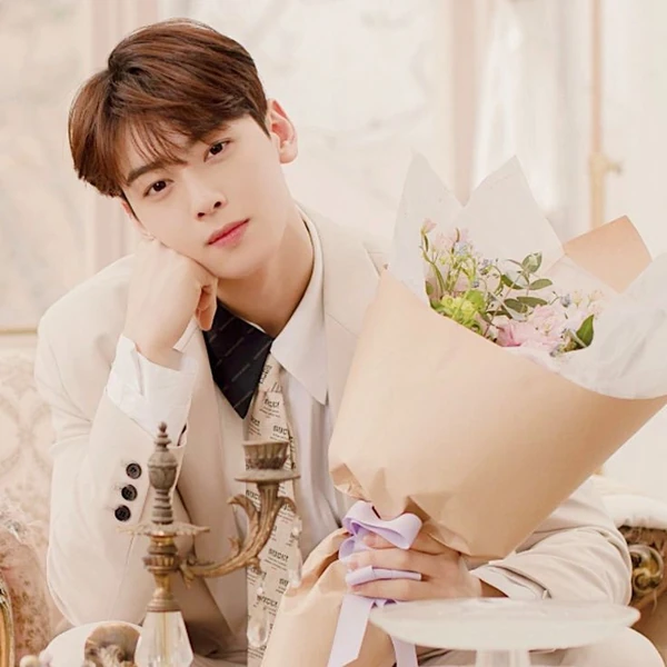 Popular profile image of Cha Eunwoo selected by vote