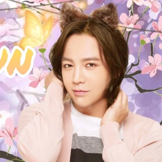 充满粉丝爱意的张根硕人气照片