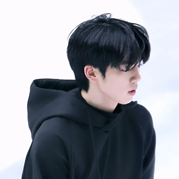 The most loved look of Cha Junhwan today