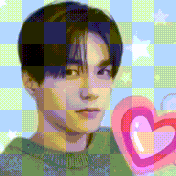 Popular profile image of Kim Myungsoo (L) selected by vote