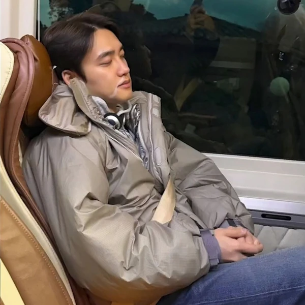 오늘 가장 사랑받은 도경수 (디오)의 모습