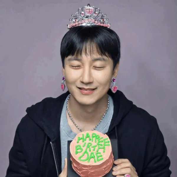 Most popular banner post in Kim Namgil's community
