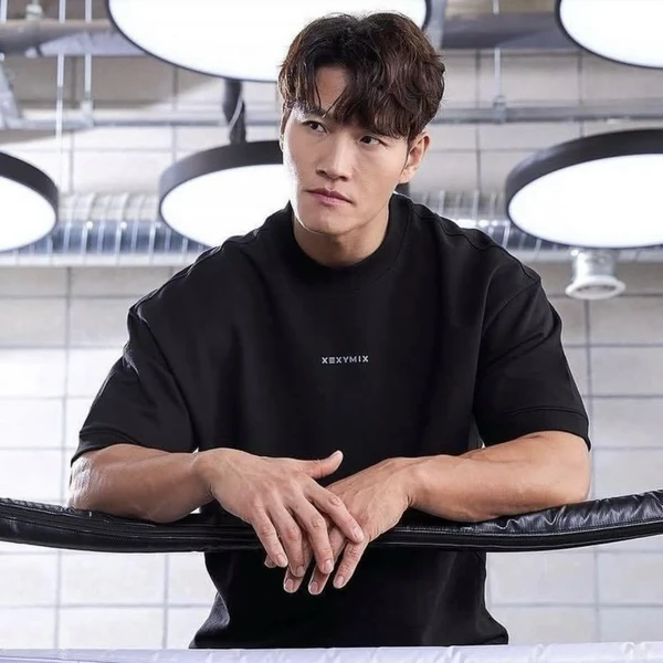 今天最受喜爱的金钟国模样