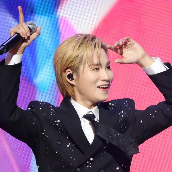 充滿粉絲愛的金熙栽人氣照片