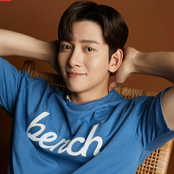 チ・チャンウクへのファンの愛が詰まった人気写真