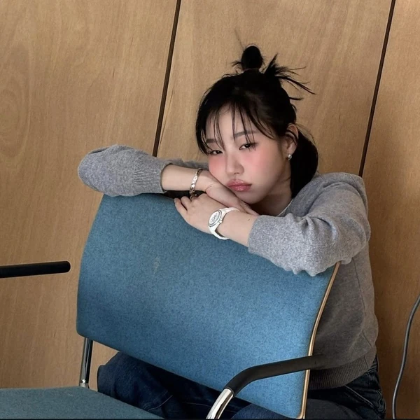 Representative photo of Kim Goeun showing their charm