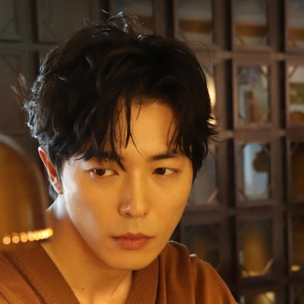 今天最受喜爱的金材昱模样