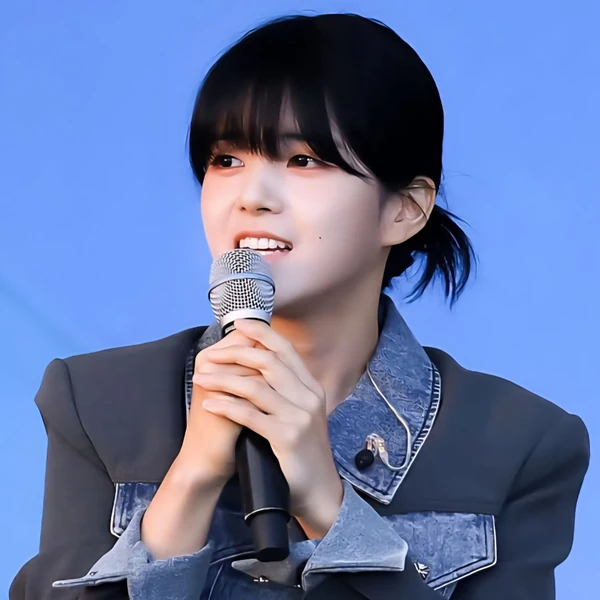 The most loved look of Seogi today