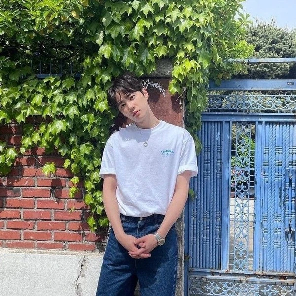 Penampilan Lee Junyoung yang paling disukai hari ini