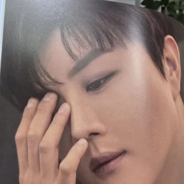 チン・ヘソンへのファンの愛が詰まった人気写真