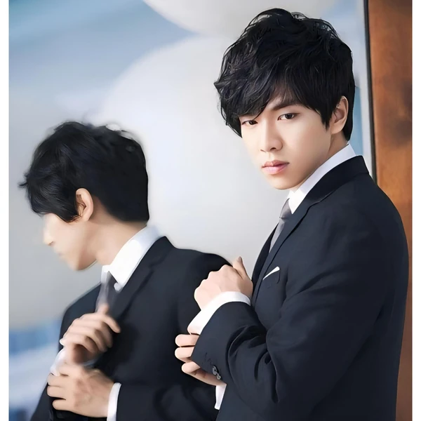 The most loved look of Lee Seunggi today