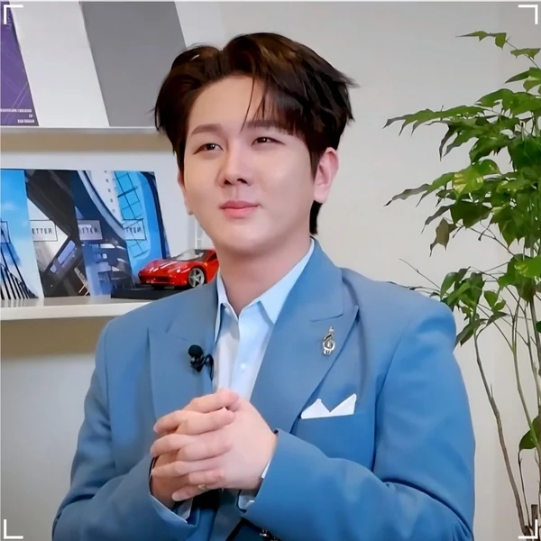 今天最受喜愛的金秀瓚模樣