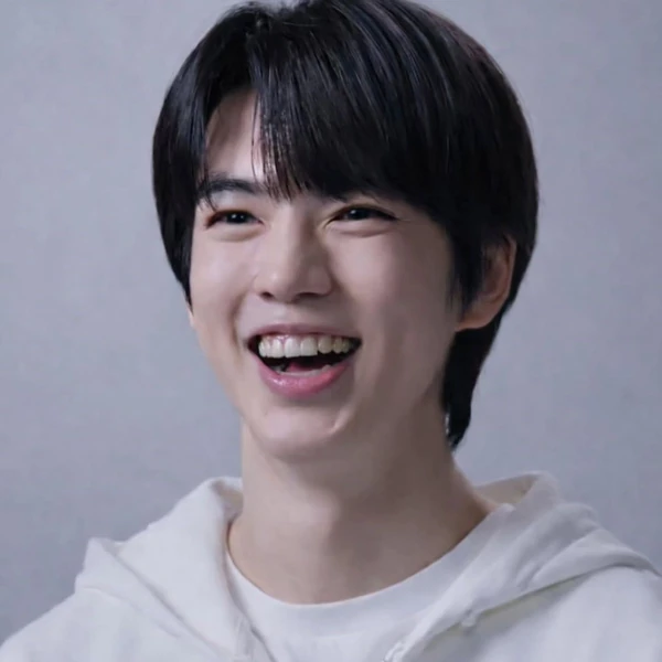 Foto utama yang menunjukkan pesona Cha Junhwan