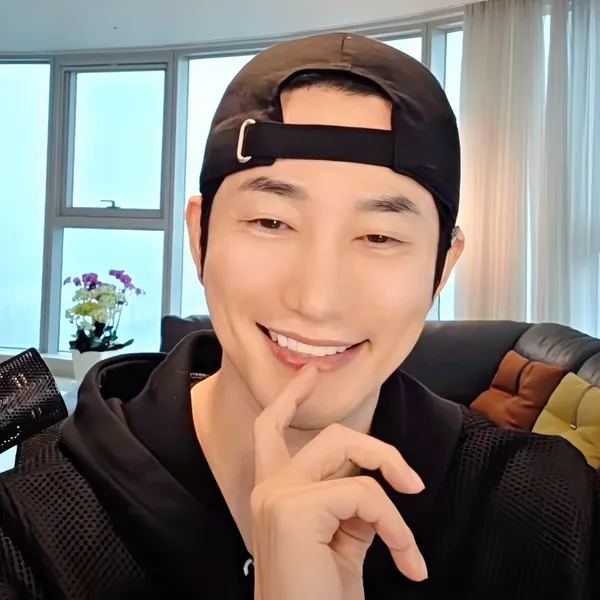 Popular photo full of fans’ love for Park Sihoo