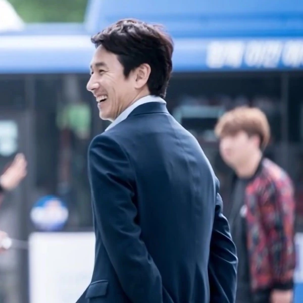 Top moment of Lee Sunkyun chosen by fans