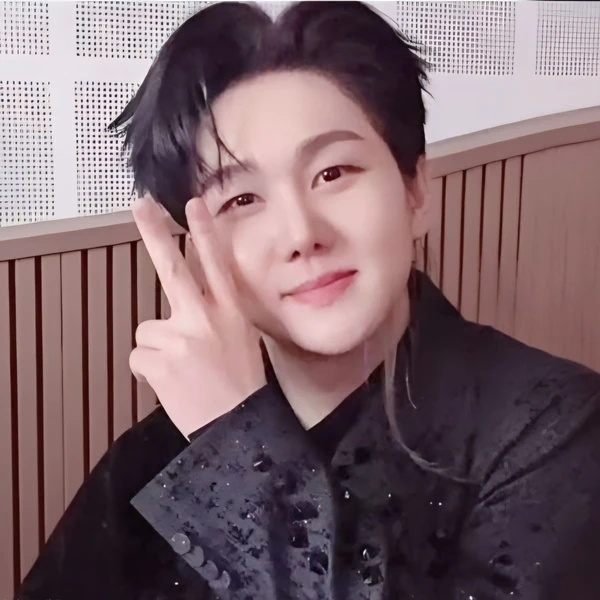 오늘 가장 사랑받은 김수찬의 모습