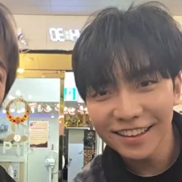 The most loved look of Lee Seunggi today