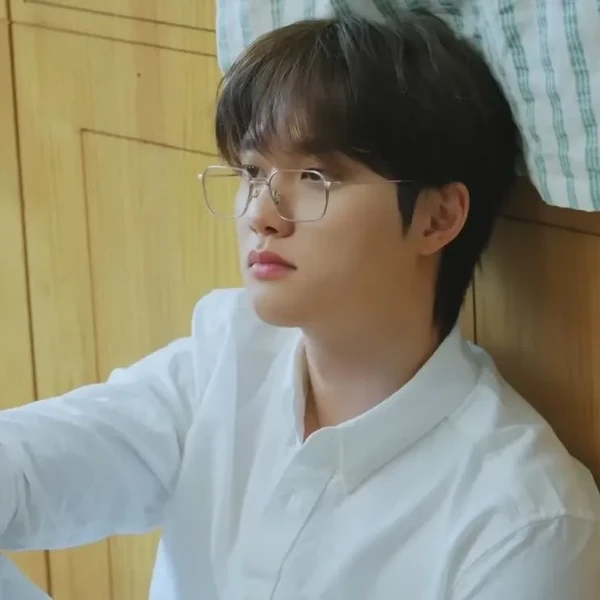 도경수 (디오) 팬심 가득한 인기 사진