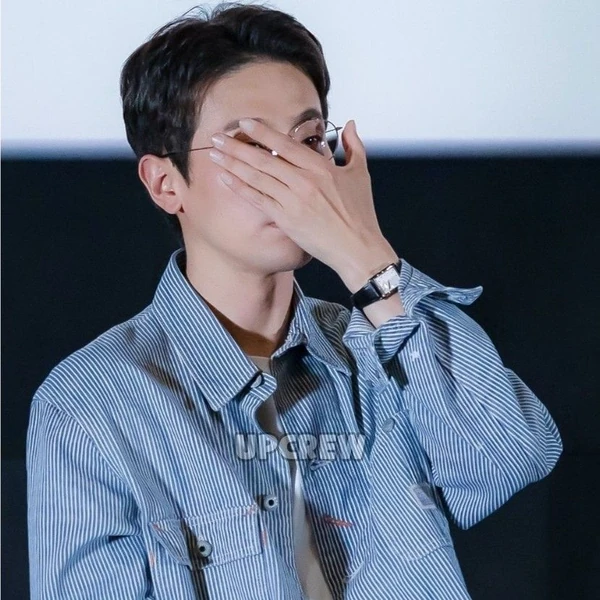 Popular photo full of fans’ love for Park Jeongmin