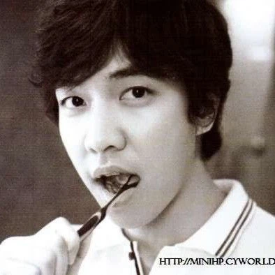 今天最受喜愛的李昇基模樣