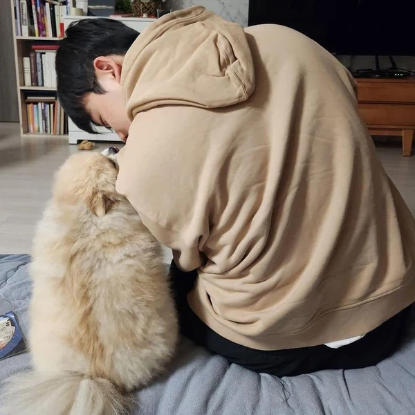 Postingan banner nomor 1 dari Gumayusi yang dibuat oleh fandom