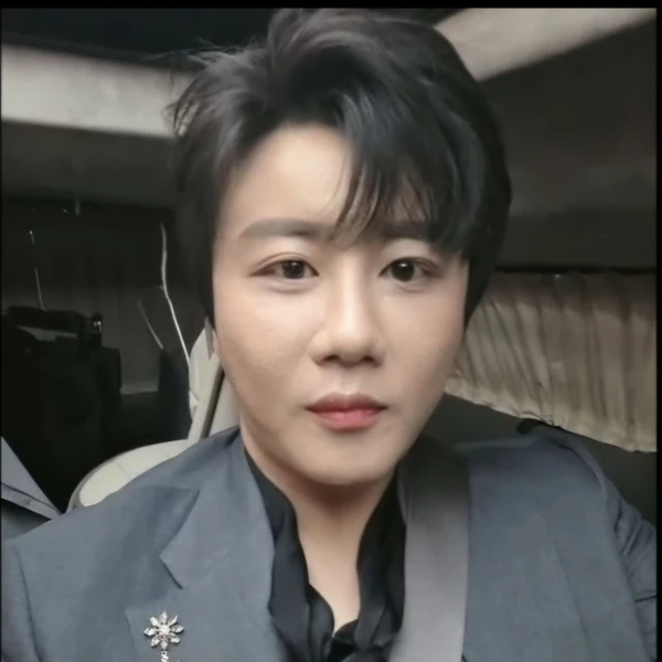 ファンが選んだチン・ヘソンの最高の瞬間