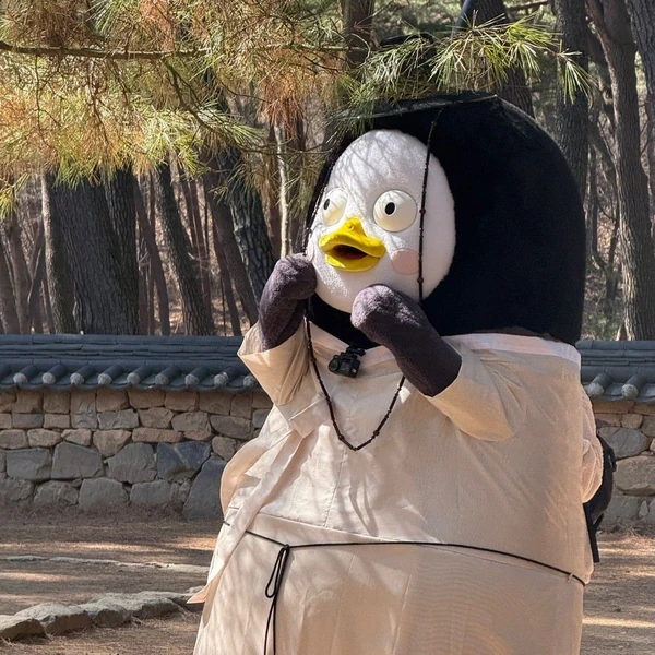 Popular photo full of fans’ love for Pengsoo