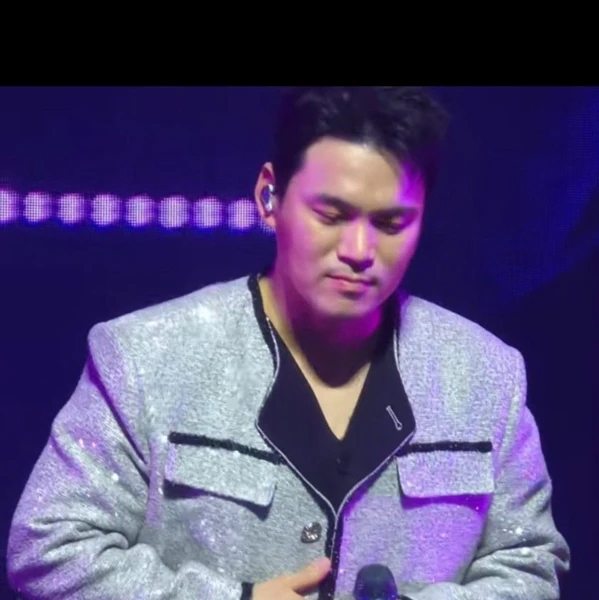 Popular photo full of fans’ love for Cheonrokdam