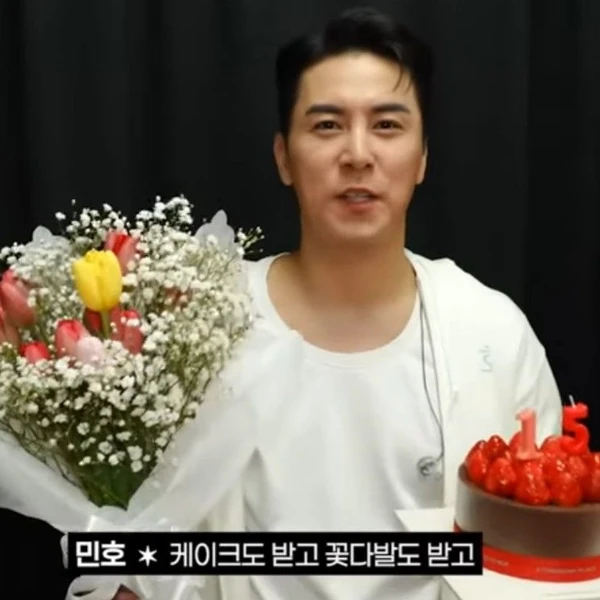 充满粉丝爱意的张民好人气照片