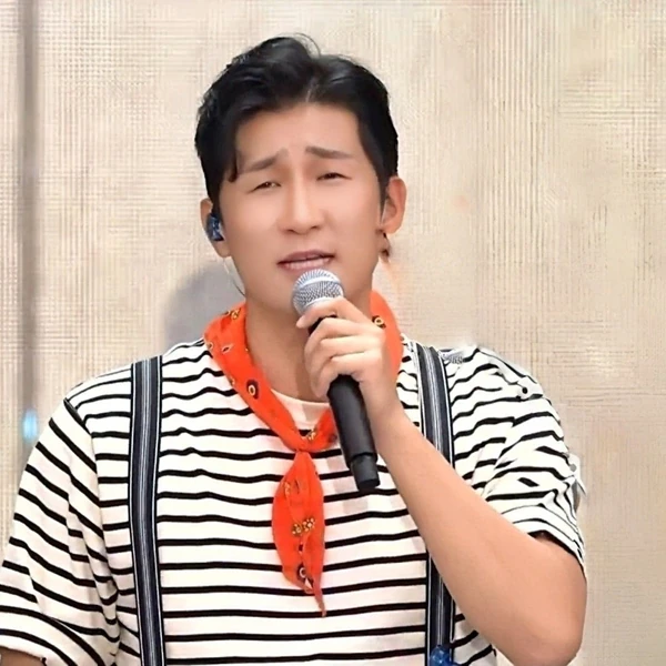 Popular photo full of fans’ love for Na Sangdo