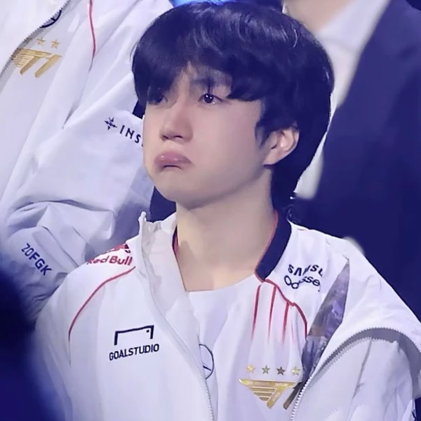 Foto profil terbaik Keria hari ini di Choeaedol Celeb