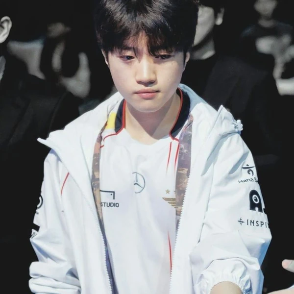 粉絲喜愛的Keria人氣個人資料照片