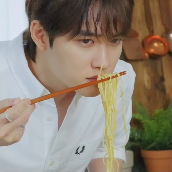 粉丝选出的都暻秀 (D.O.)最佳瞬间