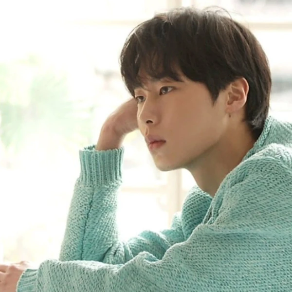 The most loved look of Lee Jaewook today