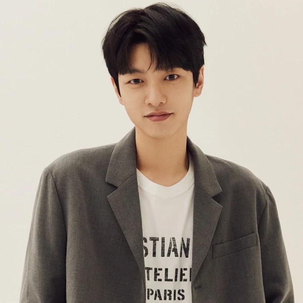 The most loved look of Shin Wonho today