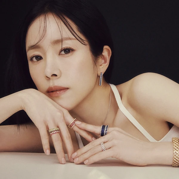 The most loved look of Han Jimin today