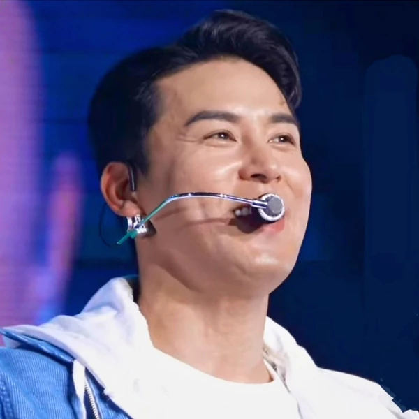 充滿粉絲愛的張民好人氣照片