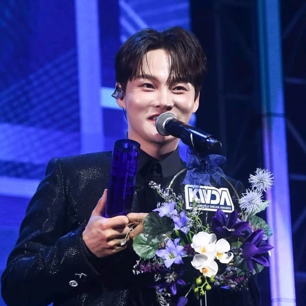 Penampilan Park Seojin yang paling disukai hari ini